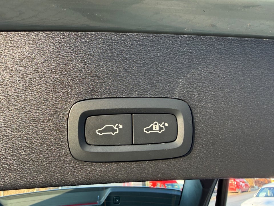 Volvo EX40 Extended Range Ultra 5d