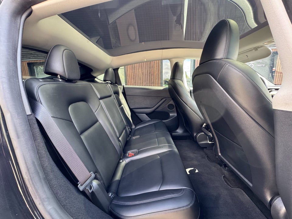 Tesla Model Y Long Range AWD 5d