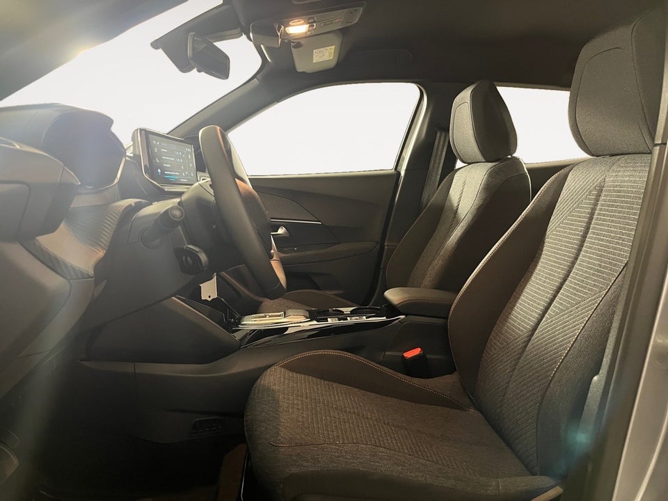Peugeot e-2008 50 Style 5d