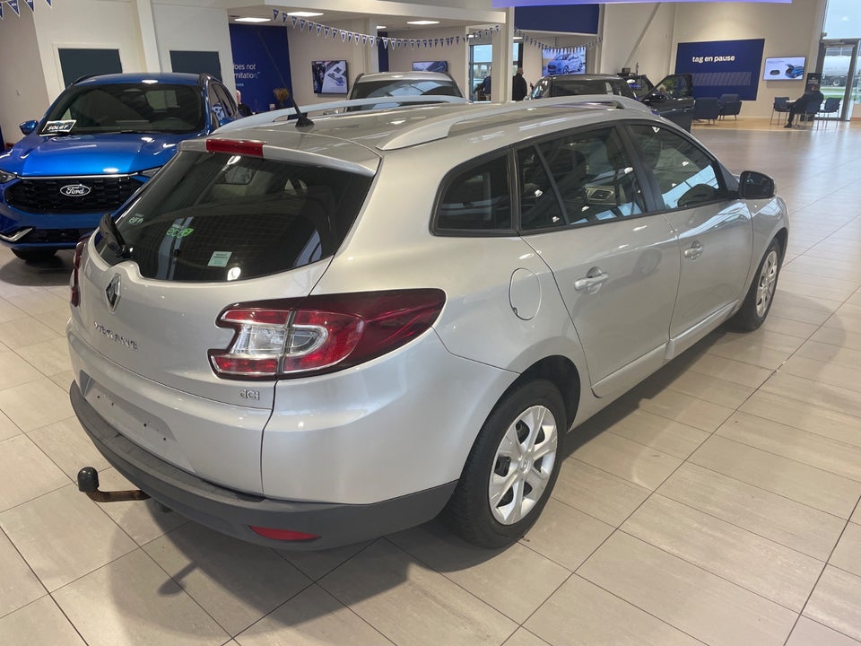 Renault Megane III 1,5 dCi 110 Expression Sport Tourer aut. 5d