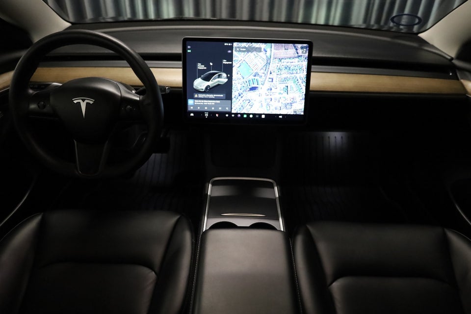 Tesla Model 3 Long Range AWD 4d