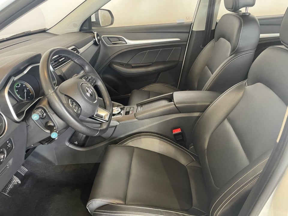 MG ZS EV Luxury 5d