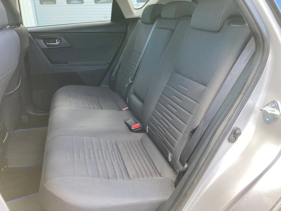 Toyota Auris 1,8 Hybrid H2 Comfort CVT 5d