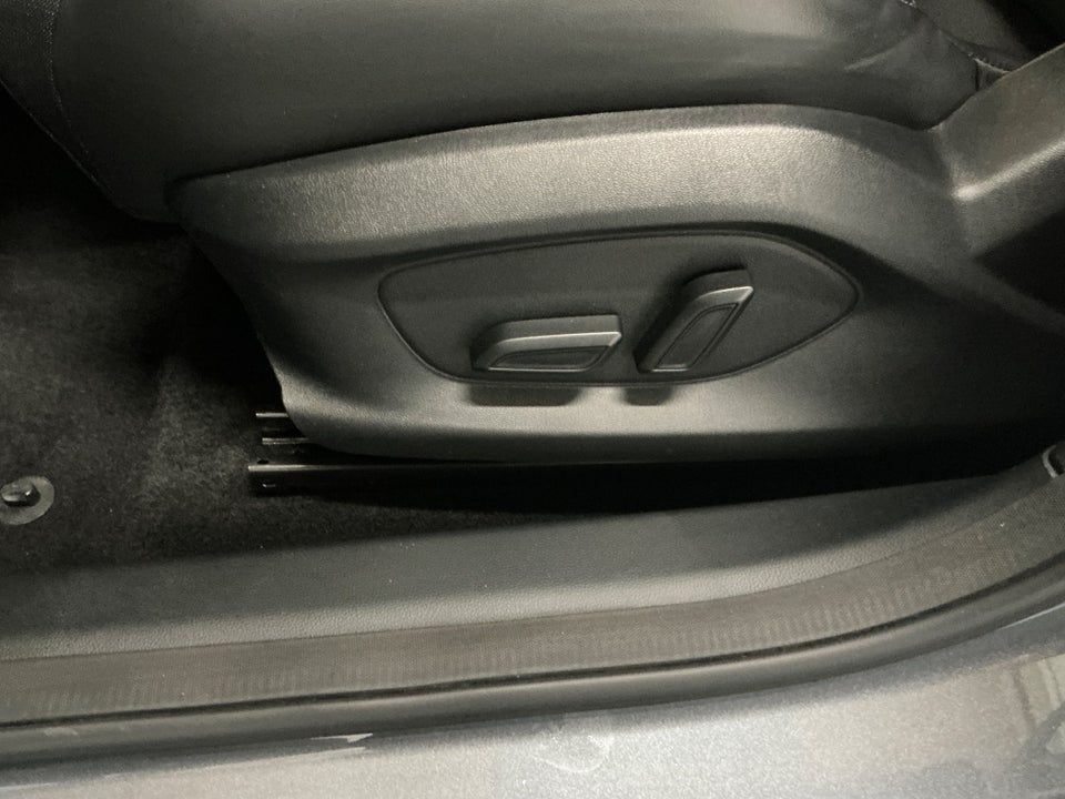 MG 4 77 Luxury Extended Range 5d