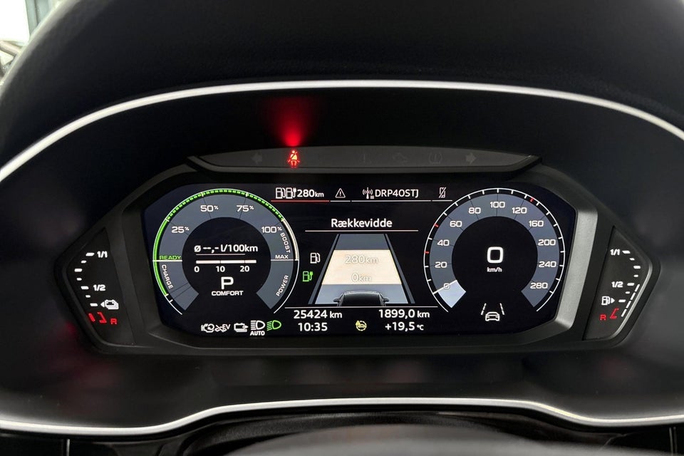 Audi Q3 45 TFSi e Attitude plus S-tr. 5d