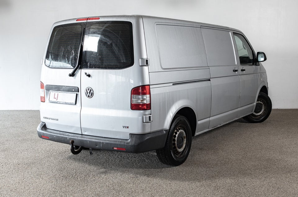 VW Transporter 2,0 TDi 140 Kassevogn kort