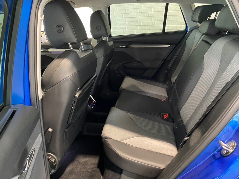 Skoda Enyaq 80 iV Loft 5d