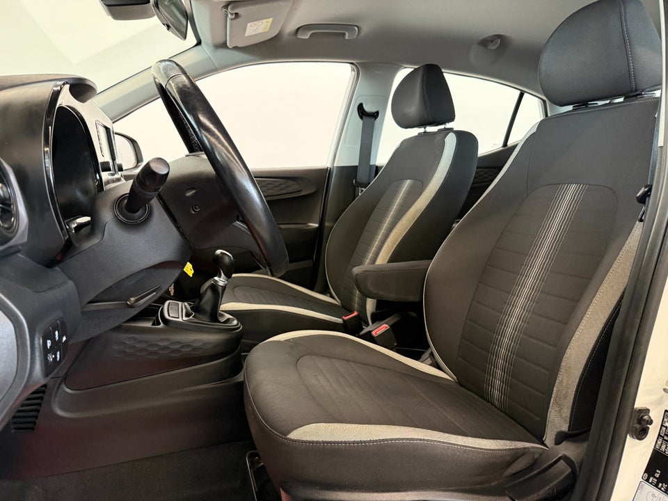 Hyundai i10 1,0 MPi Essential 5d