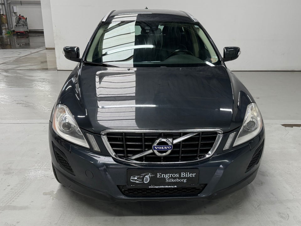 Volvo XC60 2,0 D3 163 Momentum aut. AWD 5d