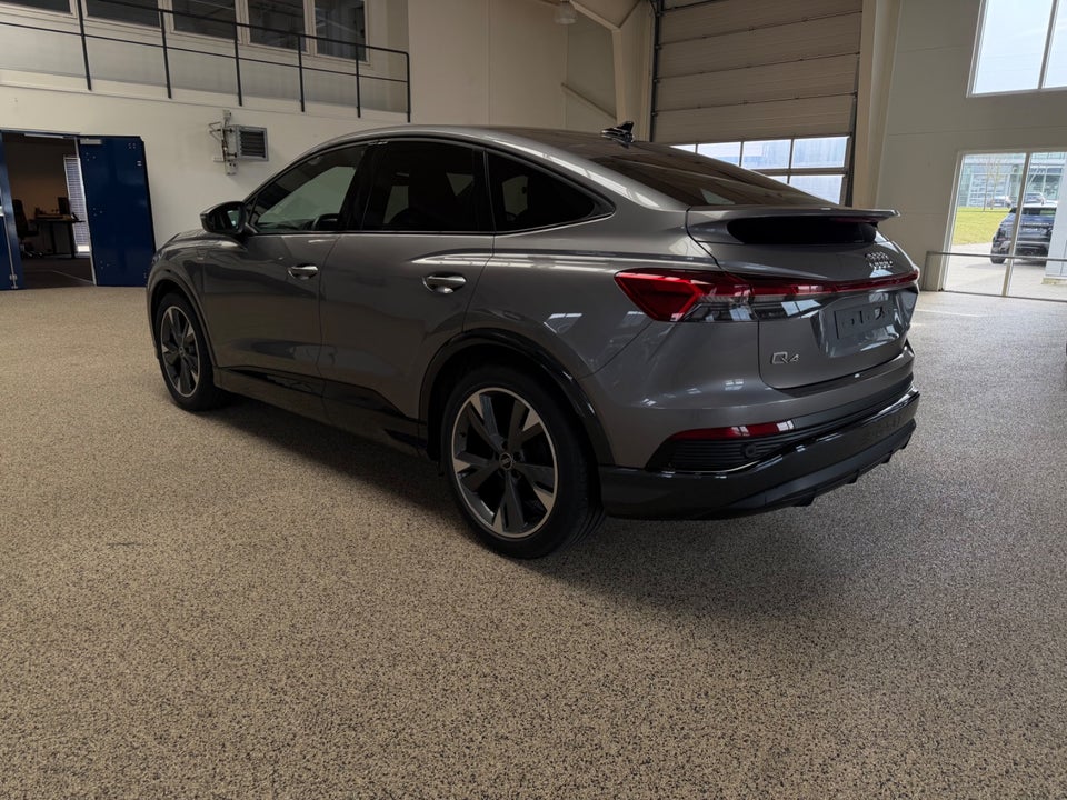 Audi Q4 e-tron 40 S-line Sportback 5d