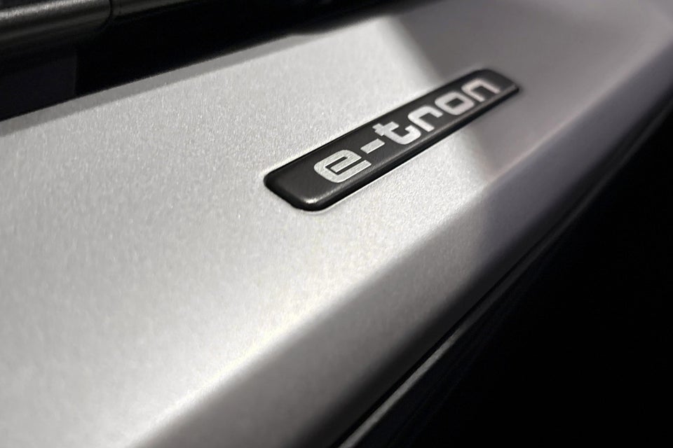 Audi Q4 e-tron 45 S-line Edition 5d