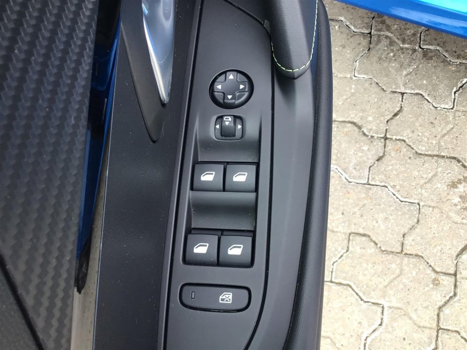 Peugeot e-208 50 GT Limited 5d