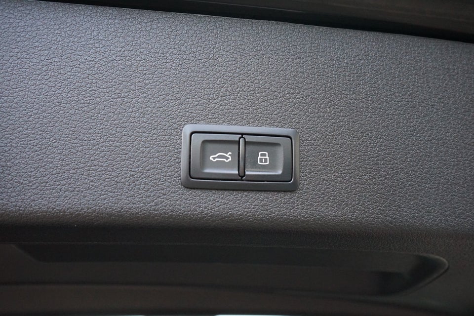 Audi Q8 e-tron 55 S-line Black Style quattro 5d