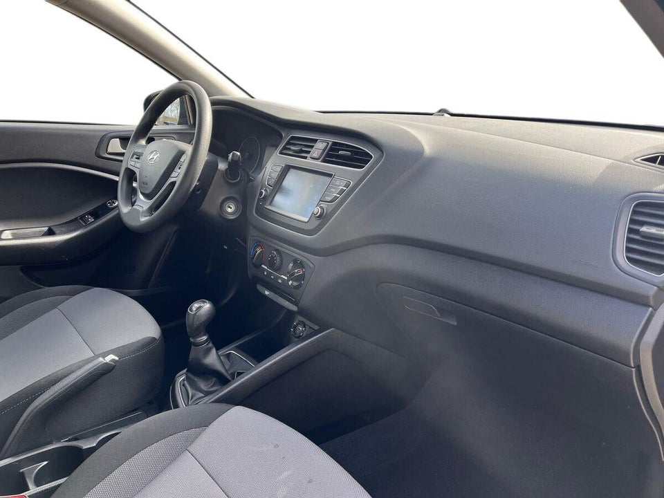 Hyundai i20 1,25 Trend 5d