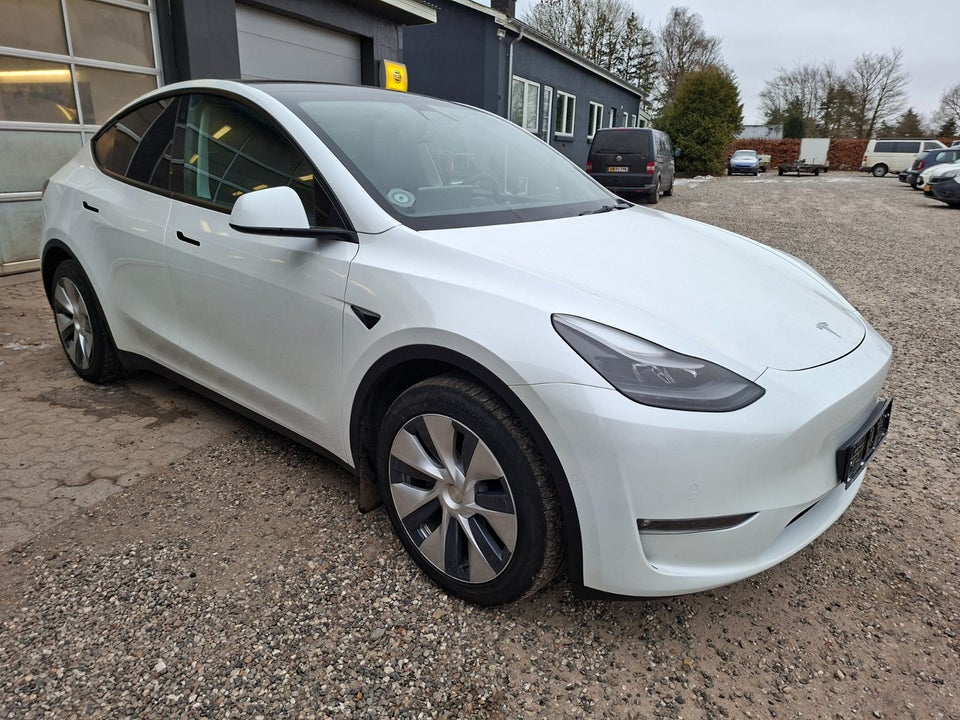 Tesla Model Y Long Range AWD 5d