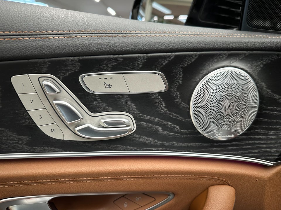 Mercedes E300 de 2,0 AMG Line stc. aut. 5d