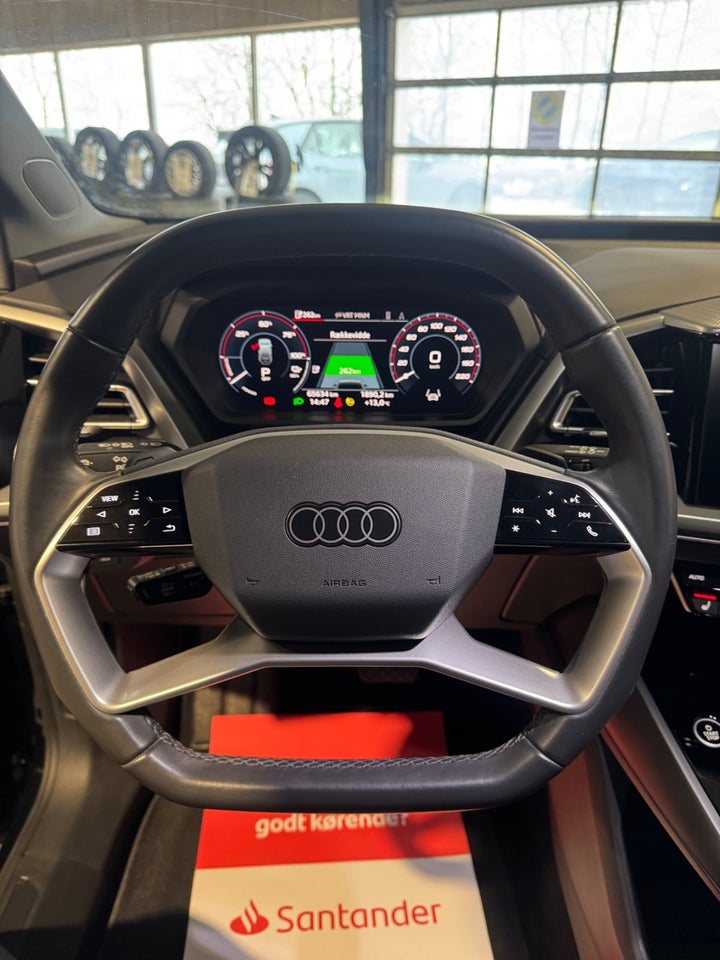 Audi Q4 e-tron 40 S-line 5d