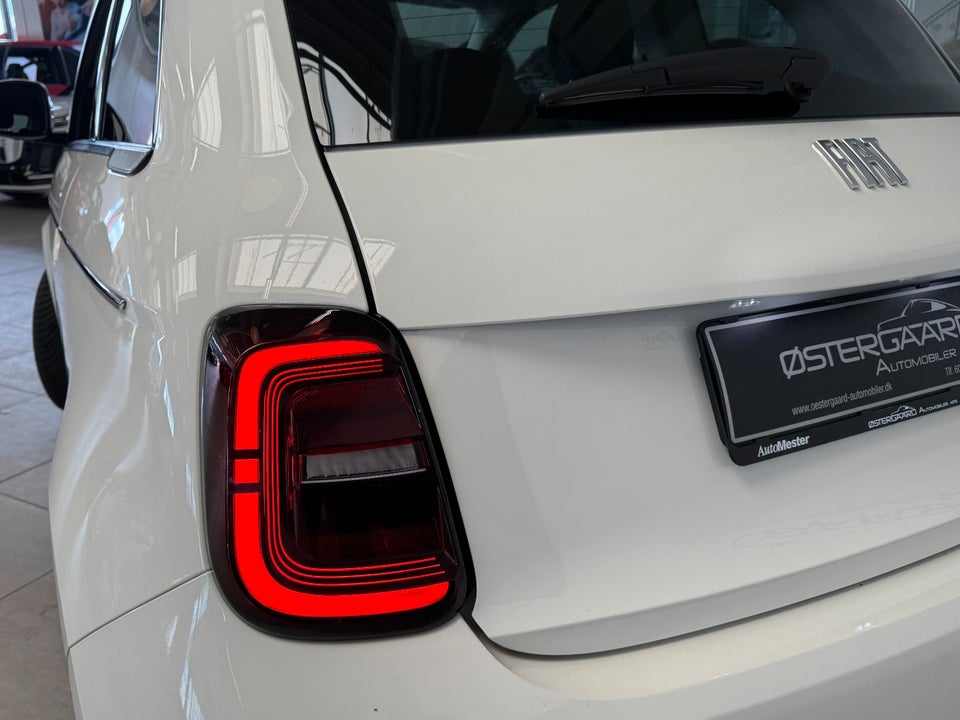 Fiat 500e 42 Icon 3d