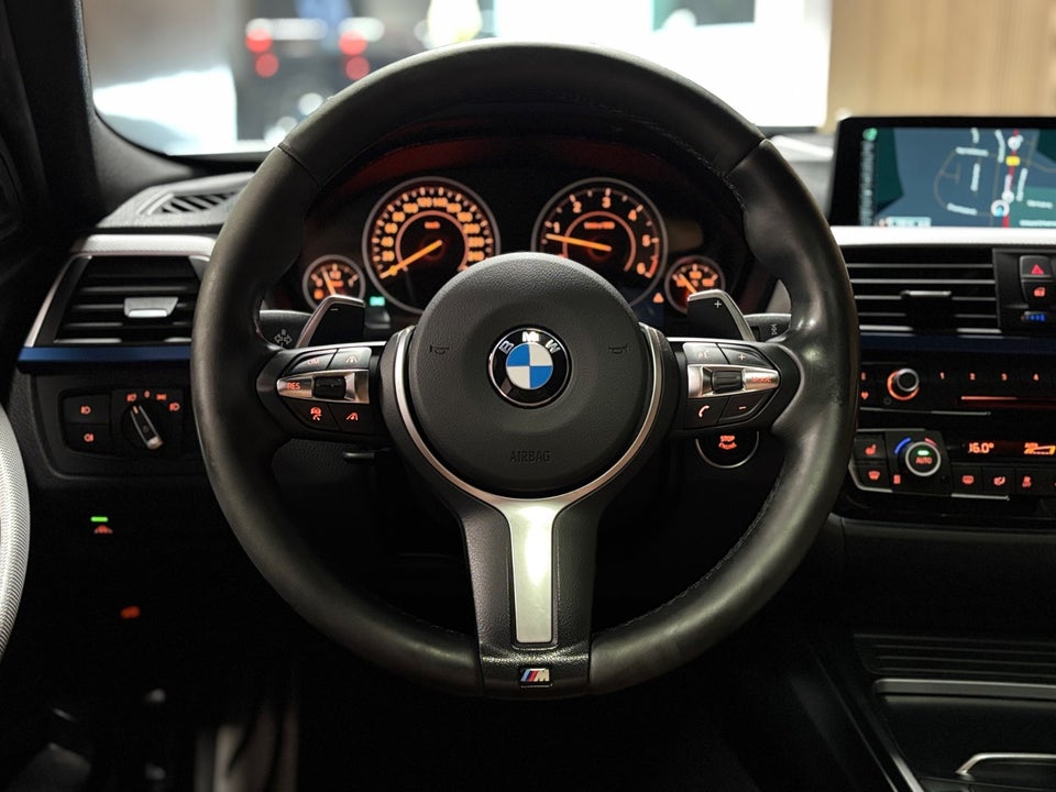 BMW 330d 3,0 Touring M-Sport xDrive aut. 5d
