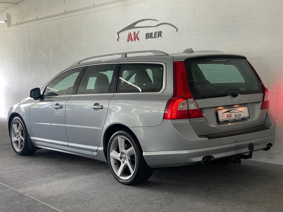 Volvo V70 3,0 T6 Summum aut. AWD 5d