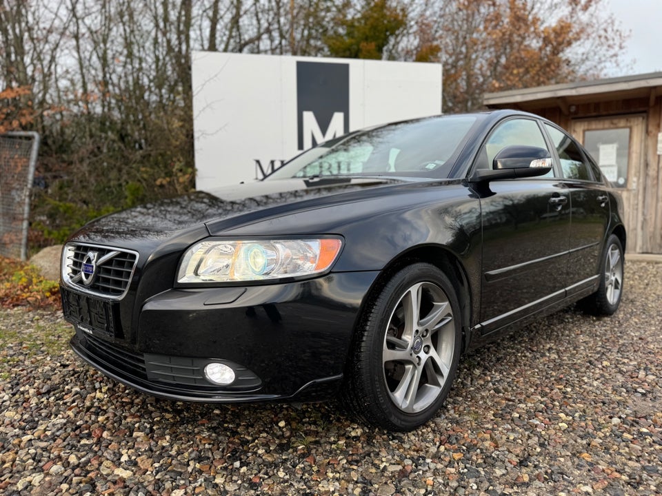 Volvo S40 1,6 D2 115 Momentum 5d