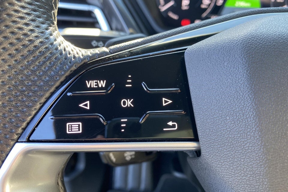 Audi Q4 e-tron 35 S-line 5d