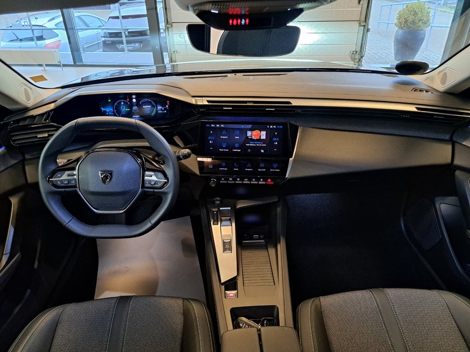 Peugeot 308 1,6 Hybrid First Selection SW EAT8 5d