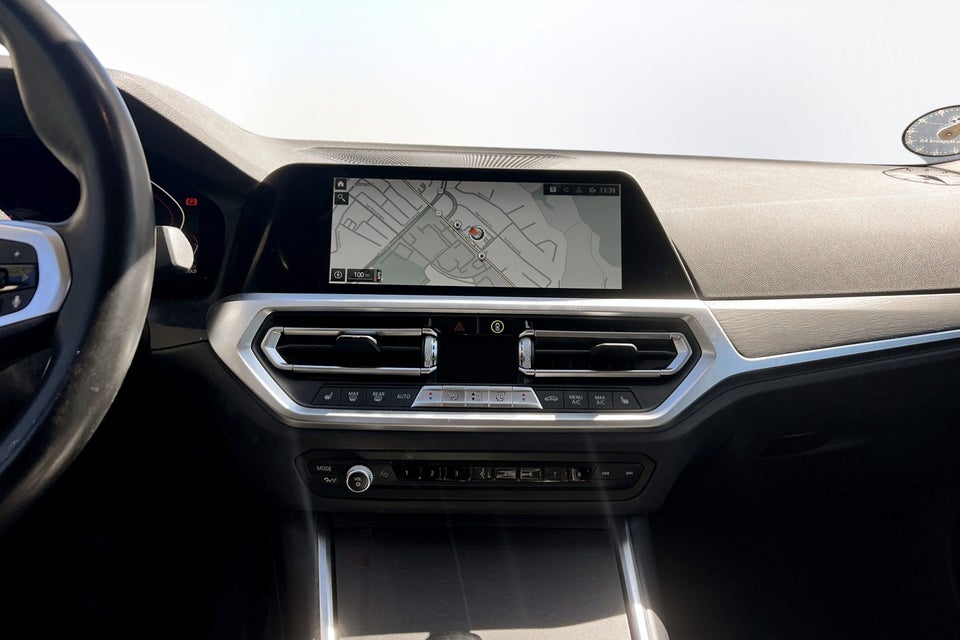 BMW 320i 2,0 Sport Line aut. 4d