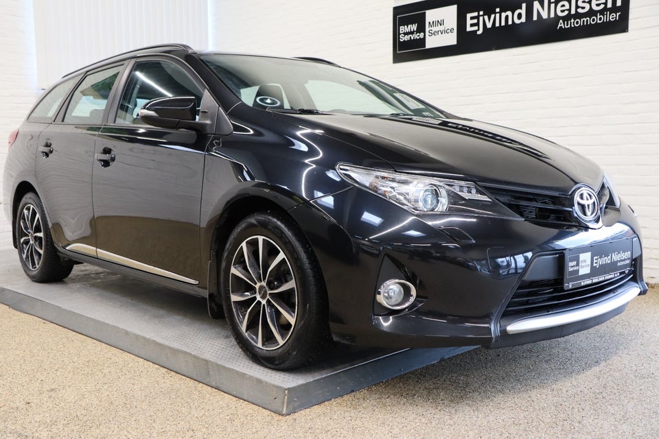 Toyota Auris 1,6 T2+ Comfort Touring Sports 5d