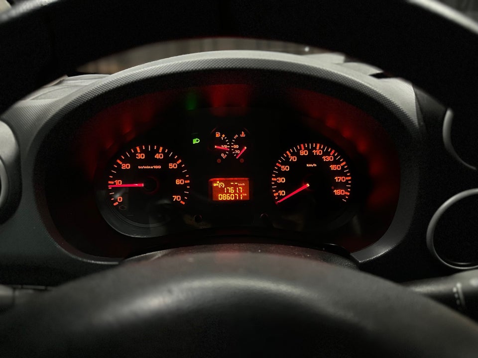 Peugeot Partner 1,6 BlueHDi 100 L1 Flex Van 5d