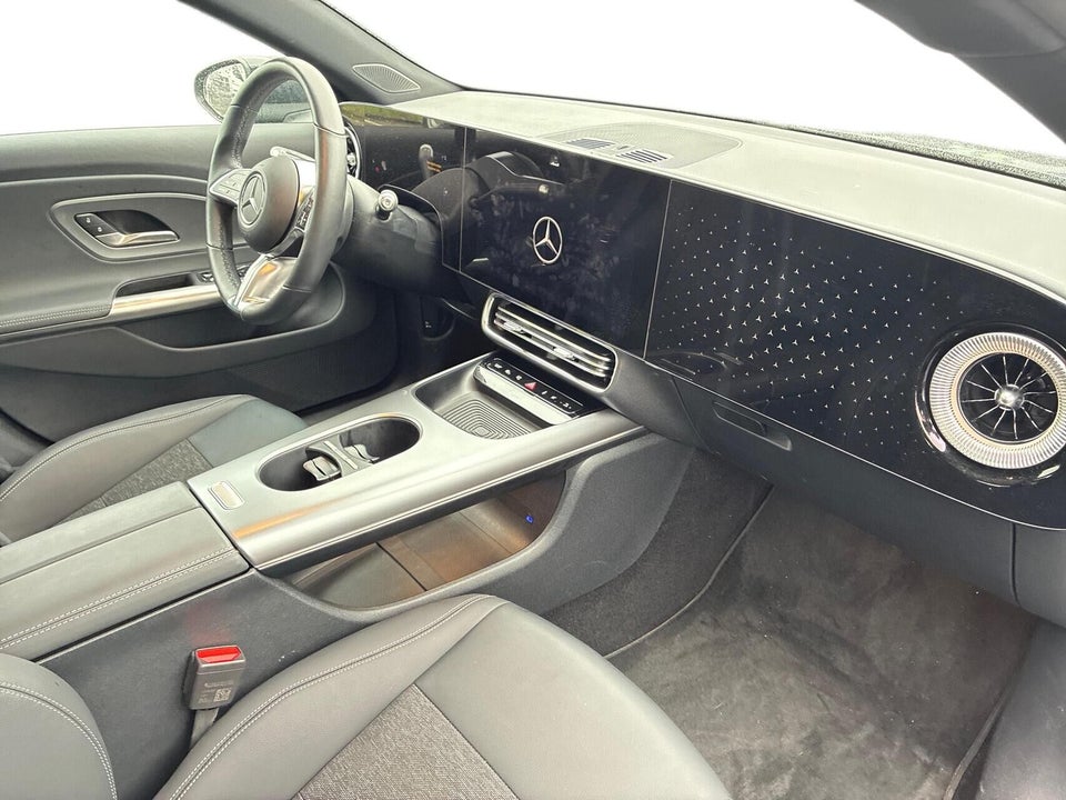 Mercedes CLA250+ electric Progressive Advance 4d