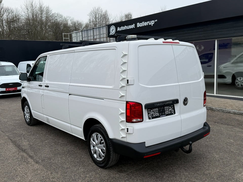 VW Transporter 2,0 TDi 110 Kassevogn lang