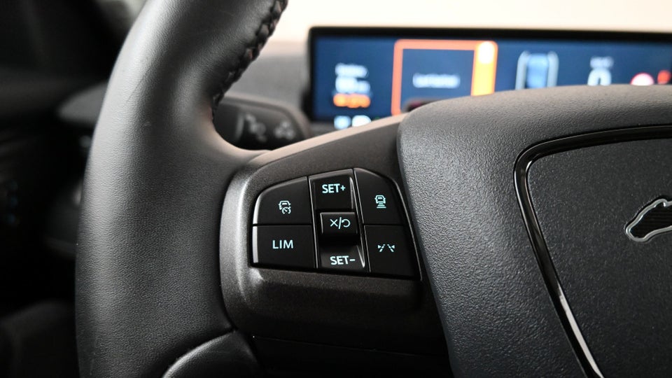 Ford Mustang Mach-E 68 Standard Range 5d