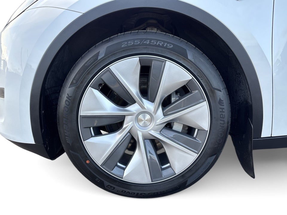 Tesla Model Y Long Range AWD 5d