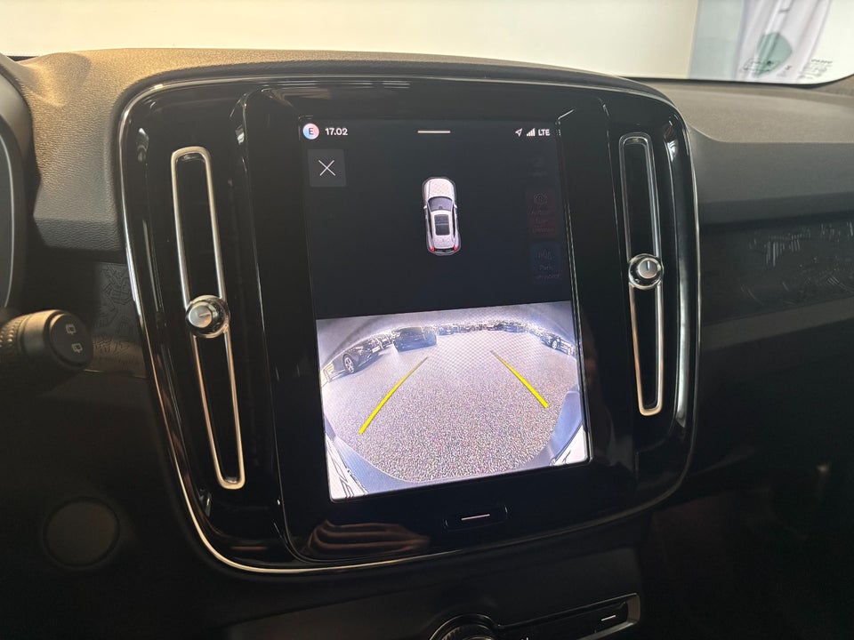 Volvo XC40 ReCharge Extended Range Plus 5d