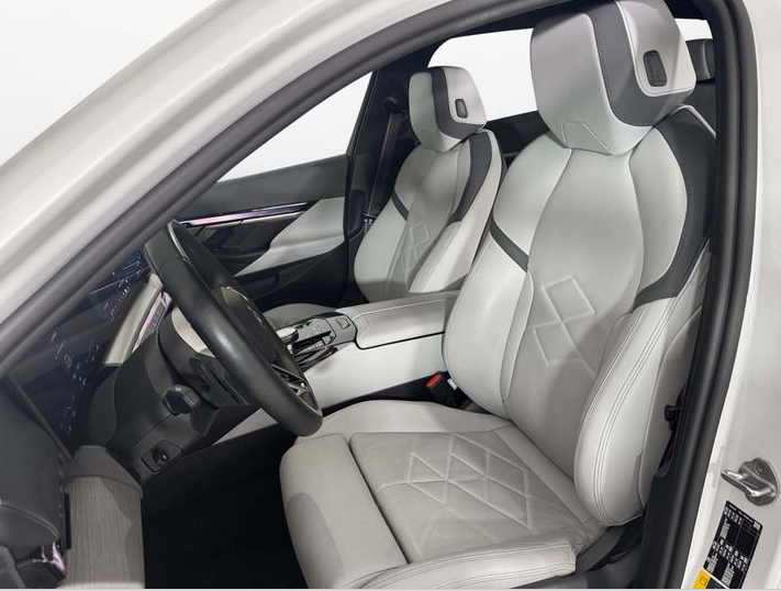 BMW i5 eDrive40 M-Sport 4d