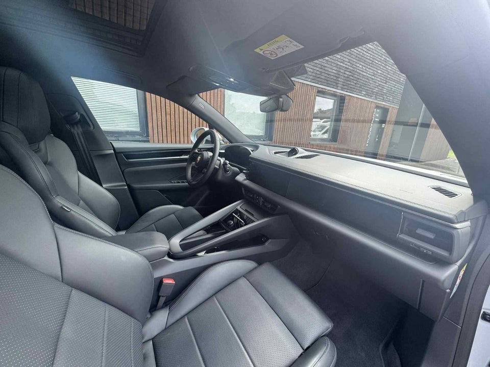 Porsche Macan 4 5d
