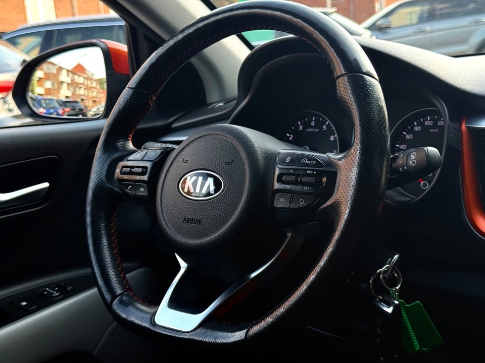 Kia Stonic 1,0 T-GDi Attraction+ 5d