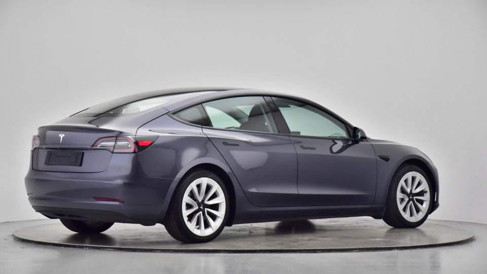 Tesla Model 3 Long Range AWD 4d