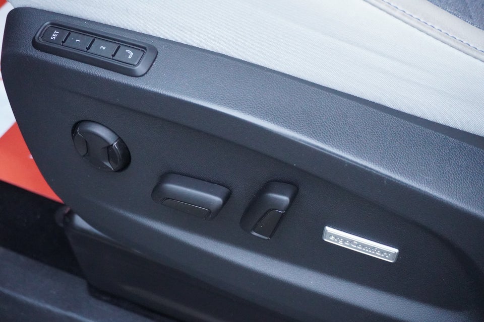 VW ID.Buzz 77 Style 75 Years Edition SWB 5d