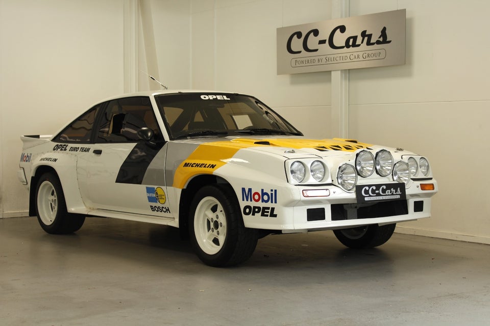 Opel Manta 2,4 400 2d