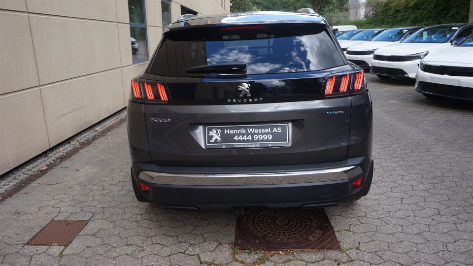 Peugeot 3008 1,6 Hybrid First Selection EAT8 5d