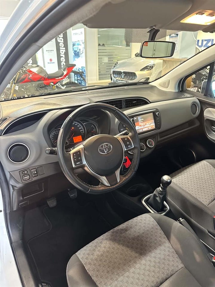 Toyota Yaris 1,3 VVT-i T2 Limited 5d