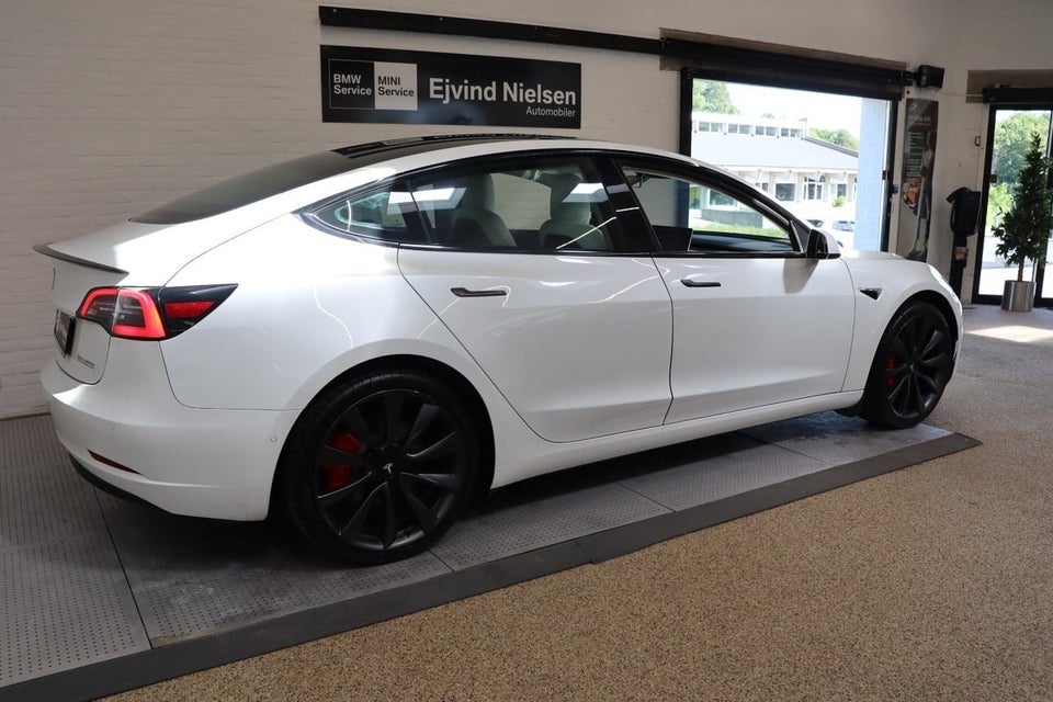 Tesla Model 3 Performance AWD 4d