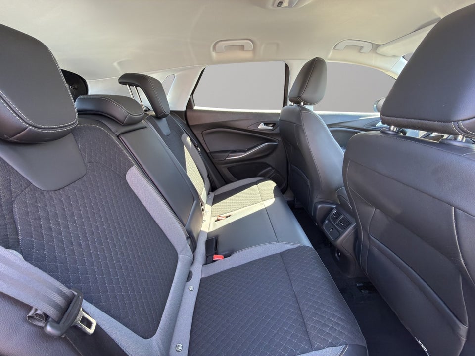 Opel Grandland X 1,6 Hybrid Cosmo Prestige aut. 5d