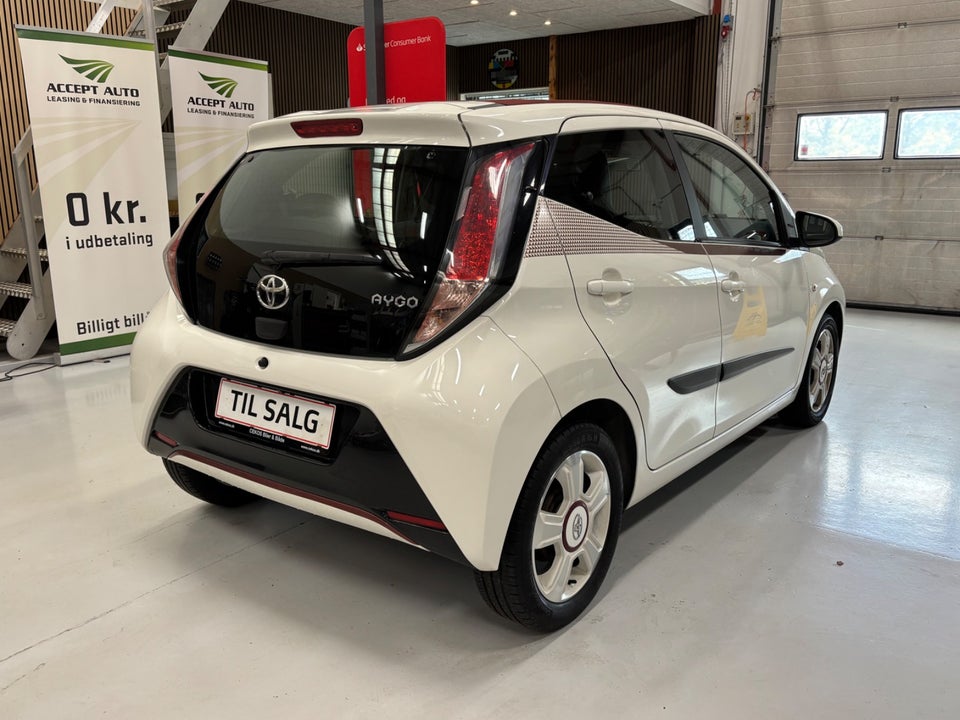 Toyota Aygo 1,0 VVT-i x-pose 5d