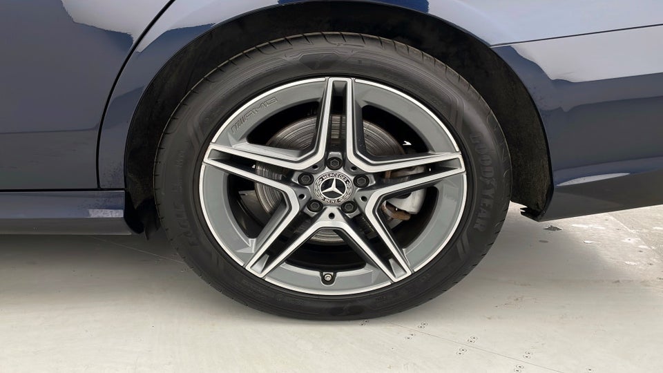 Mercedes E300 e 2,0 Business AMG stc. aut. 5d