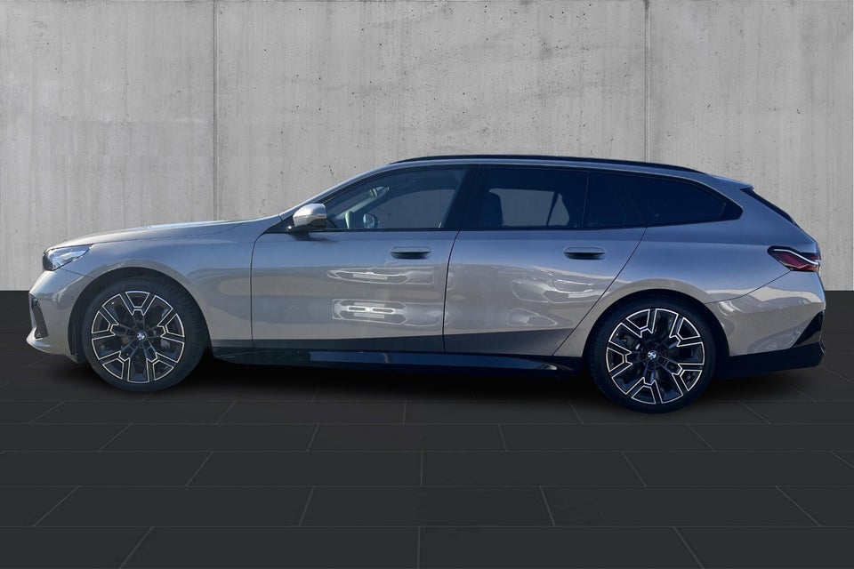 BMW i5 eDrive40 Touring M-Sport 5d