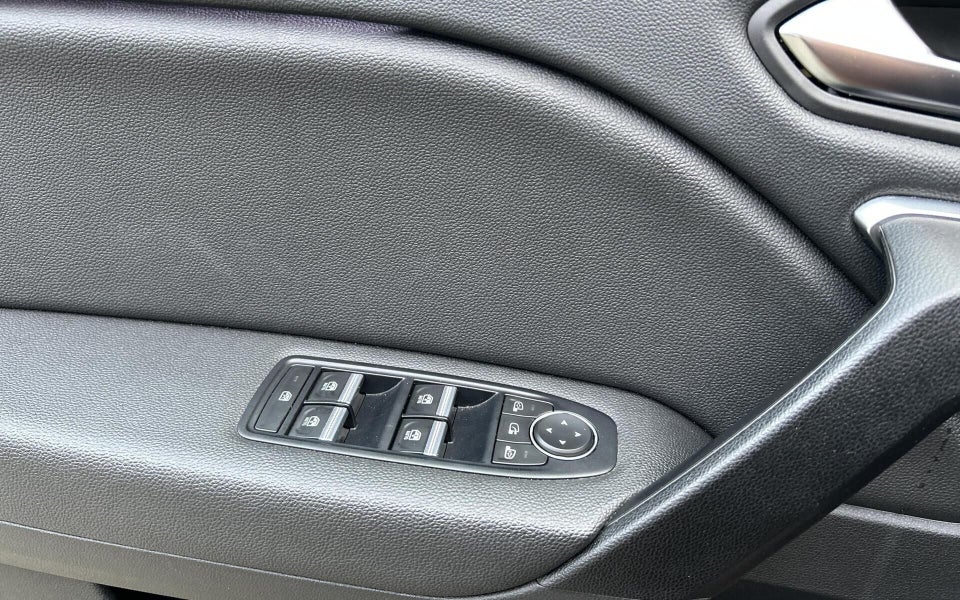 Renault Captur 1,6 E-Tech Intens 5d