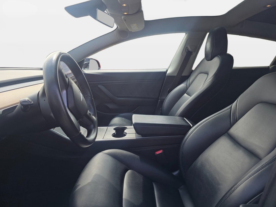 Tesla Model 3 Long Range RWD 4d